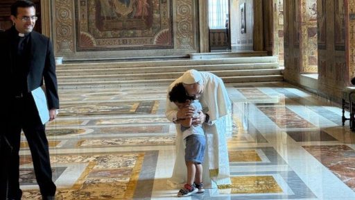 niños y el Papa